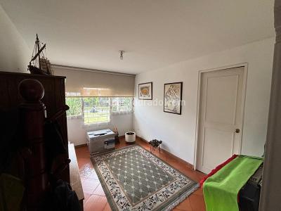Casa de 5 alcobas en venta en Niza Sur, Bogotá, 263 m² · foto 8 de 20