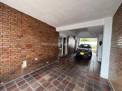Casa de 5 alcobas en venta en Niza Sur, Bogotá, 263 m² · foto 10 de 20