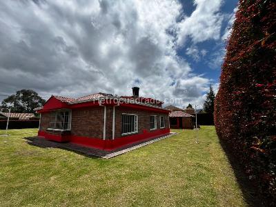Casa de 4 alcobas en venta en Guaymaral, Bogotá, 1500 m² · foto 5 de 20