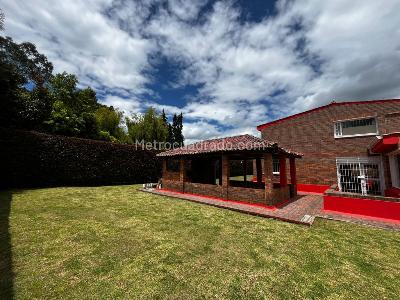Casa de 4 alcobas en venta en Guaymaral, Bogotá, 1500 m² · foto 6 de 20