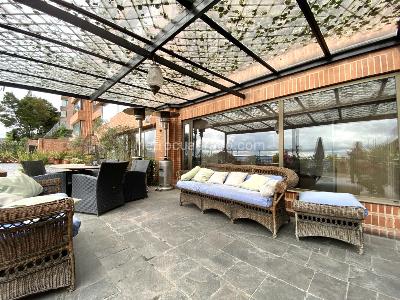 Apartamento en venta en El Refugio, Bogotá · foto 2 de 20