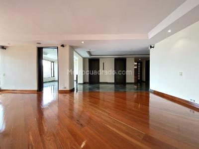 Apartamento en venta en El Refugio, Bogotá · foto 4 de 20