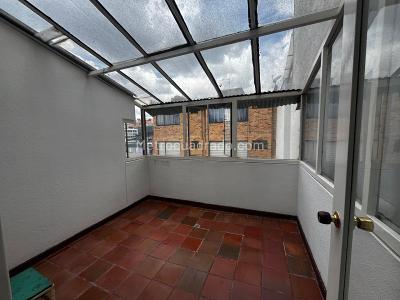 Apartamento de 2 alcobas en venta en Chapinero, Bogotá, 92 m² · foto 3 de 14
