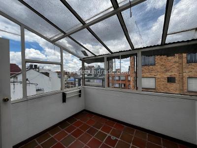 Apartamento de 2 alcobas en venta en Chapinero, Bogotá, 92 m² · foto 4 de 14