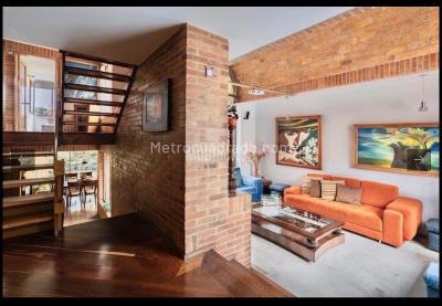 Casa de 4 alcobas en venta en Altos De Sotileza, Bogotá, 310 m² · foto 3 de 16