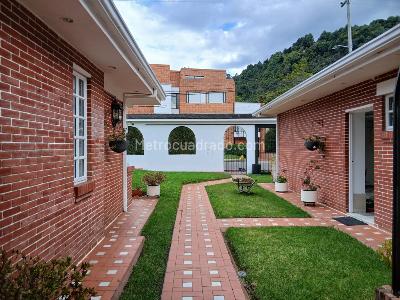 Casa de 4 alcobas en venta en Santa Ana Oriental, Bogotá, 381 m² · foto 3 de 19