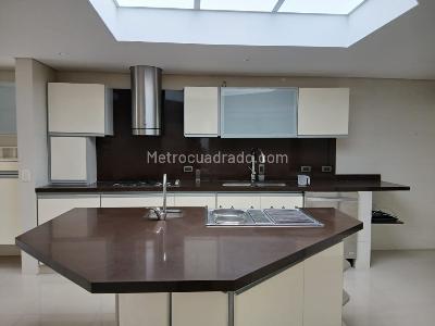Casa de 4 alcobas en venta en Santa Ana Oriental, Bogotá, 381 m² · foto 16 de 19