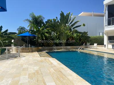 Casa de 4 alcobas en venta en Condominio Campestre El Peñon, Girardot, 580 m² · foto 3 de 20