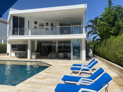 Casa de 4 alcobas en venta en Condominio Campestre El Peñon, Girardot, 580 m² · foto 4 de 20