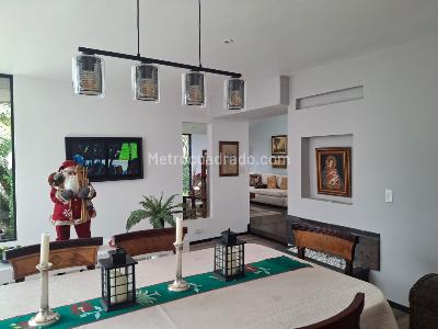 Casa de 5 alcobas en venta en Santa Ana Oriental, Bogotá, 434 m² · foto 3 de 20