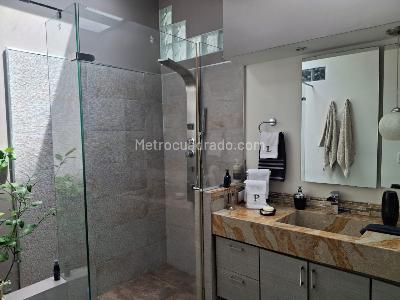 Casa de 5 alcobas en venta en Santa Ana Oriental, Bogotá, 434 m² · foto 12 de 20