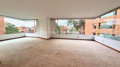 Apartamento en venta en Los Rosales, Bogotá · foto 2 de 20