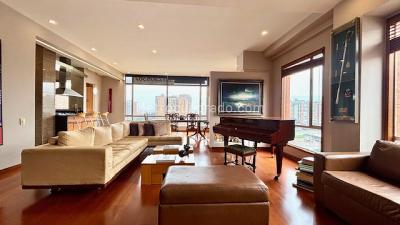 Apartamento de 3 alcobas en venta en Colina Campestre, Bogotá, 196 m² · foto 2 de 20