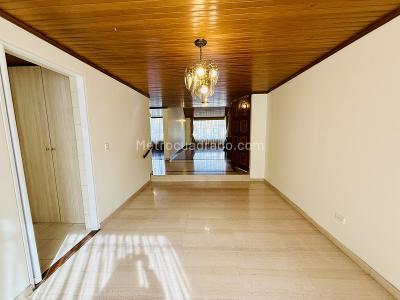 Casa de 3 alcobas en venta en Colina Campestre, Bogotá, 243 m² · foto 7 de 20
