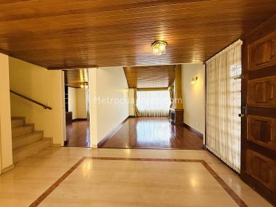 Casa de 3 alcobas en venta en Colina Campestre, Bogotá, 243 m² · foto 8 de 20