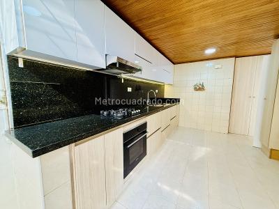 Casa de 3 alcobas en venta en Colina Campestre, Bogotá, 243 m² · foto 11 de 20