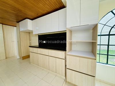 Casa de 3 alcobas en venta en Colina Campestre, Bogotá, 243 m² · foto 13 de 20