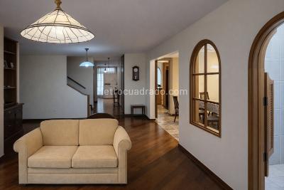Casa en venta en Bella Suiza Usaquen, Bogotá · foto 9 de 16