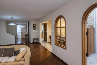 Casa en venta en Bella Suiza Usaquen, Bogotá · foto 10 de 16