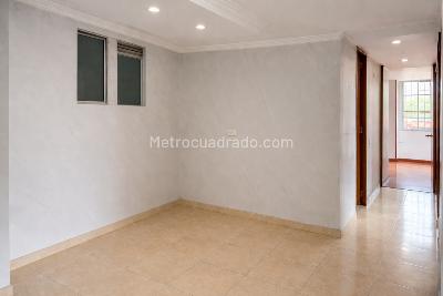 Apartamento de 3 alcobas en venta en Casa Blanca, Bogotá, 92 m² · foto 3 de 11