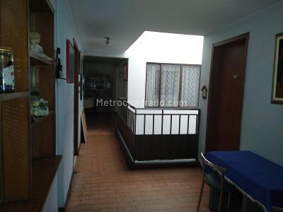 Casa en venta en Rionegro Barrios Unidos, Bogotá · foto 2 de 11