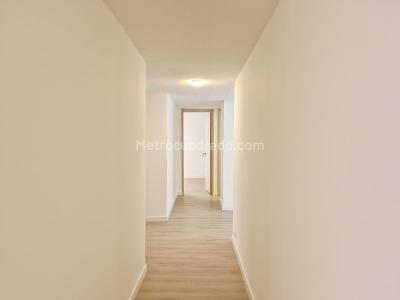 Apartamento de 3 alcobas en venta en Chico Norte, Bogotá, 105 m² · foto 7 de 15
