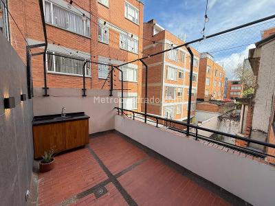 Apartamento de 1 alcoba en venta en Santa Ana Occidental, Bogotá, 54 m² · foto 3 de 17