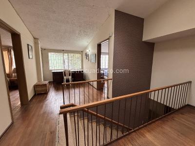 Casa de 4 alcobas en venta en Estoril, Bogotá, 320 m² · foto 7 de 15