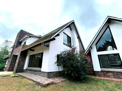 Casa de 4 alcobas en arriendo en La Fagua, Cajicá, 339 m² · foto 14 de 20