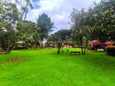 Casa de 3 alcobas en venta en Gratamira, Bogotá, 220 m² · foto 3 de 20