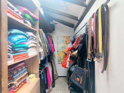 Casa de 3 alcobas en venta en Gratamira, Bogotá, 220 m² · foto 9 de 20