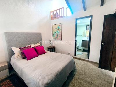 Casa de 3 alcobas en venta en Gratamira, Bogotá, 220 m² · foto 15 de 20