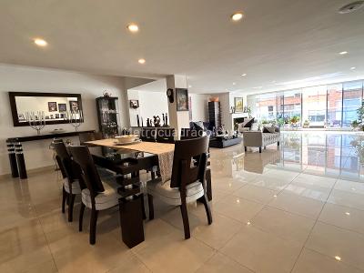 Apartamento de 4 alcobas en venta en Santa Barbara Occidental, Bogotá, 286 m² · foto 4 de 20