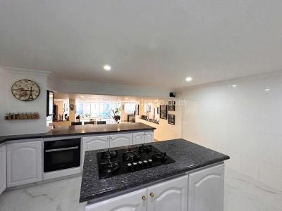 Apartamento de 4 alcobas en venta en Santa Barbara Occidental, Bogotá, 286 m² · foto 10 de 20