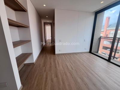Apartamento de 2 alcobas en venta en El Virrey, Bogotá, 83 m² · foto 2 de 19