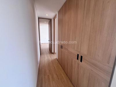 Apartamento de 2 alcobas en venta en El Virrey, Bogotá, 83 m² · foto 3 de 19