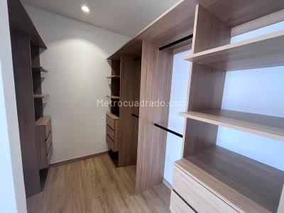 Apartamento de 2 alcobas en venta en El Virrey, Bogotá, 83 m² · foto 9 de 19