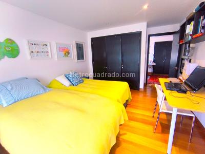 Apartamento de 3 alcobas en venta en Santa Barbara, Bogotá, 215 m² · foto 9 de 20