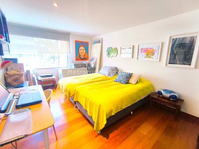 Apartamento de 3 alcobas en venta en Santa Barbara, Bogotá, 215 m² · foto 10 de 20