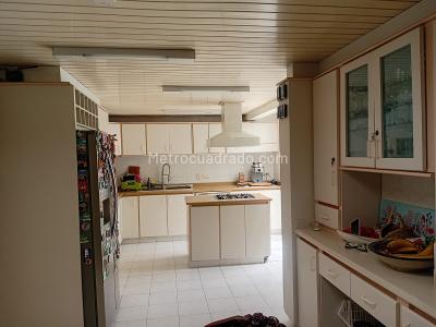 Apartamento de 4 alcobas en venta en Santa Barbara Alta, Bogotá, 390 m² · foto 11 de 20