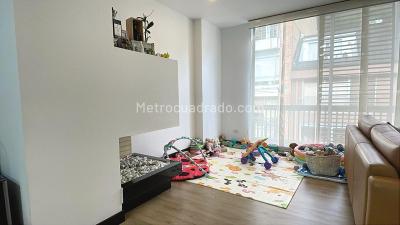 Apartamento de 2 alcobas en venta en Chico Reservado, Bogotá, 108 m² · foto 2 de 20