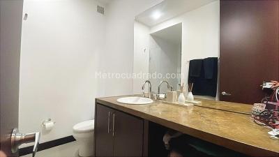 Apartamento de 2 alcobas en venta en Chico Reservado, Bogotá, 108 m² · foto 12 de 20