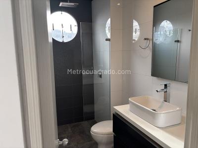 Apartamento de 2 alcobas en venta en Chico, Bogotá, 85 m² · foto 19 de 20