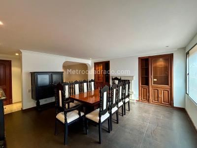 Casa de 4 alcobas en venta en Polo Club, Bogotá, 315 m² · foto 4 de 20