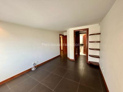 Casa de 4 alcobas en venta en Polo Club, Bogotá, 315 m² · foto 13 de 20