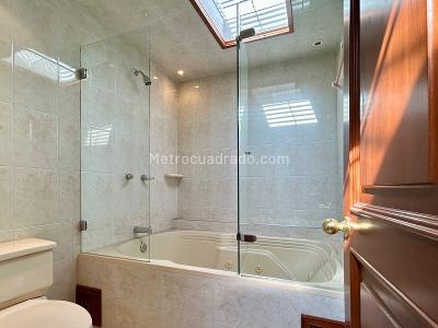 Casa de 4 alcobas en venta en Polo Club, Bogotá, 315 m² · foto 14 de 20