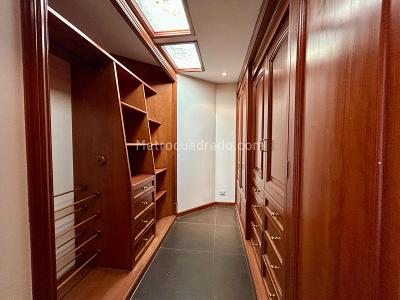 Casa de 4 alcobas en venta en Polo Club, Bogotá, 315 m² · foto 15 de 20