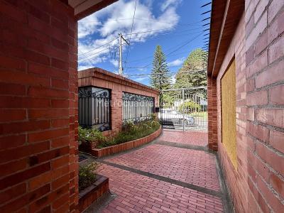 Casa de 4 alcobas en venta en Polo Club, Bogotá, 315 m² · foto 19 de 20