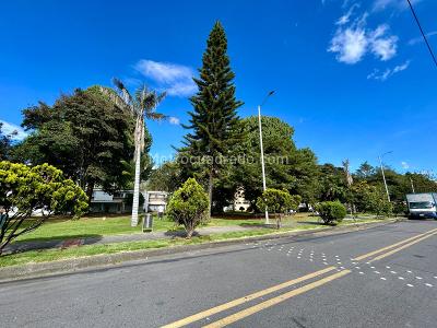 Casa de 4 alcobas en venta en Polo Club, Bogotá, 315 m² · foto 20 de 20
