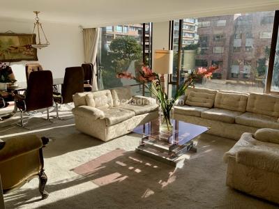 Apartamento de 3 alcobas en venta en La Carolina, Bogotá, 96 m² · foto 2 de 20